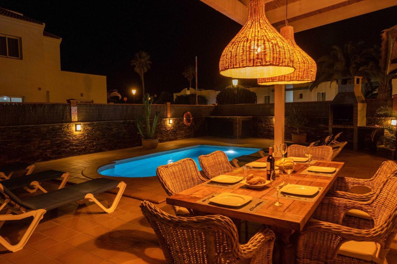 Villa Privada En Corralejo Exterior photo